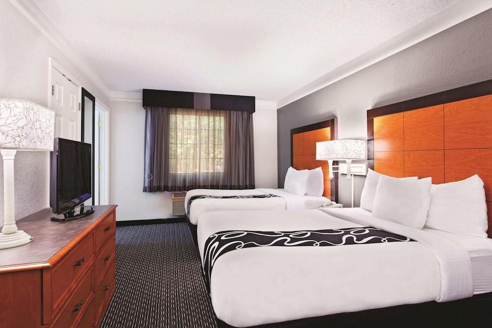 La Quinta Inn By Wyndham Champaign Zewnętrze zdjęcie