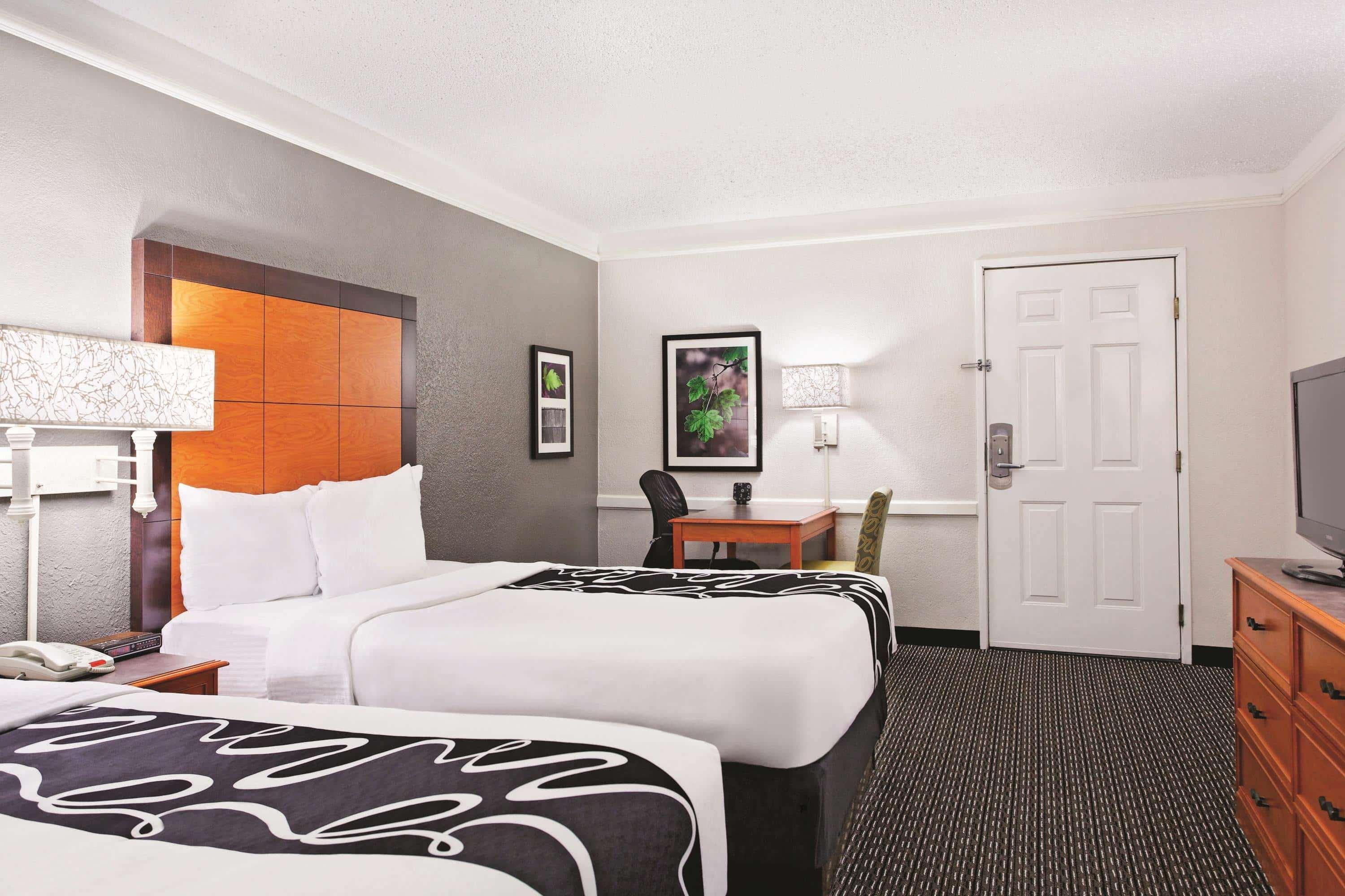 La Quinta Inn By Wyndham Champaign Zewnętrze zdjęcie