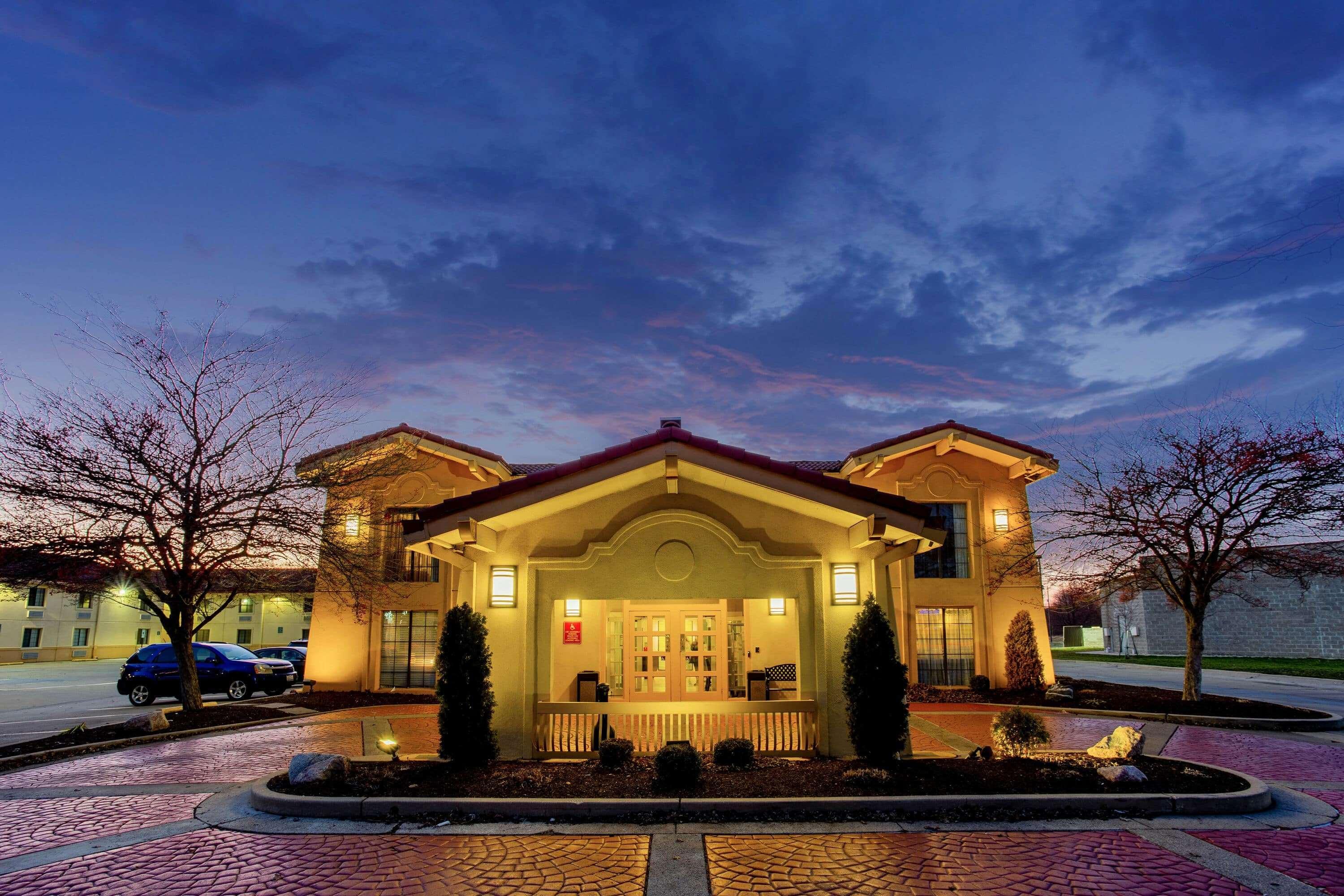 La Quinta Inn By Wyndham Champaign Zewnętrze zdjęcie